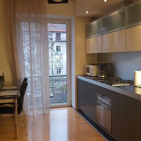 Kaupmehe 3 *